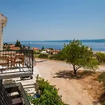 Sarbunal Apartment *