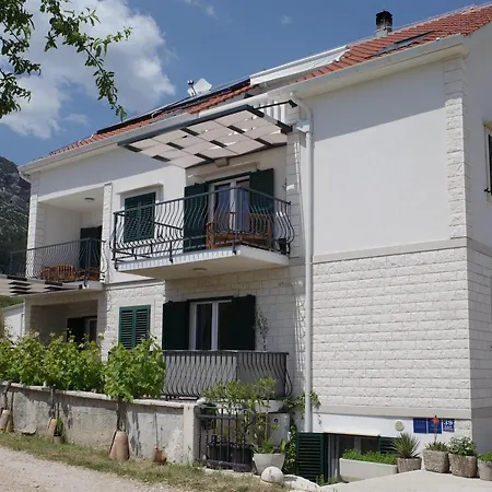 Sarbunal Apartment Bol